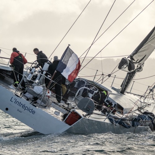 L'Intrépide prend la mer en direction de New York