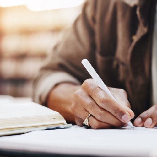 Un atelier d’écriture pour toutes les plumes à deux pas de Toulon