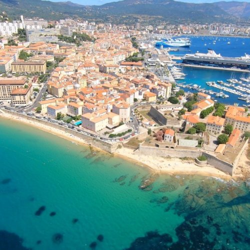 Voici 66 ans, l'État rattachait la Corse à Marseille 🇫🇷