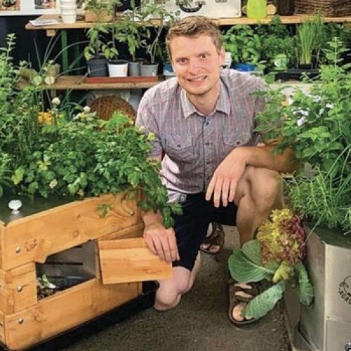 La bonne idée : un potager-composteur autonome