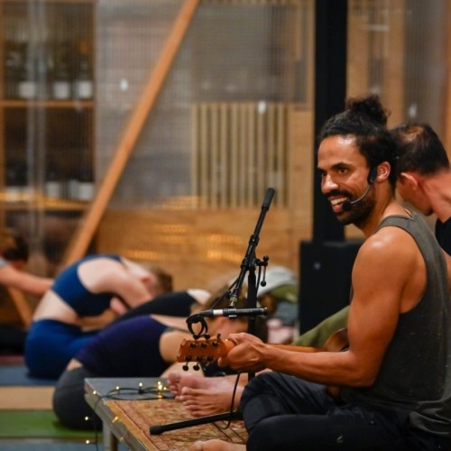 La bonne idée : poser son tapis au Bliss yoga festival