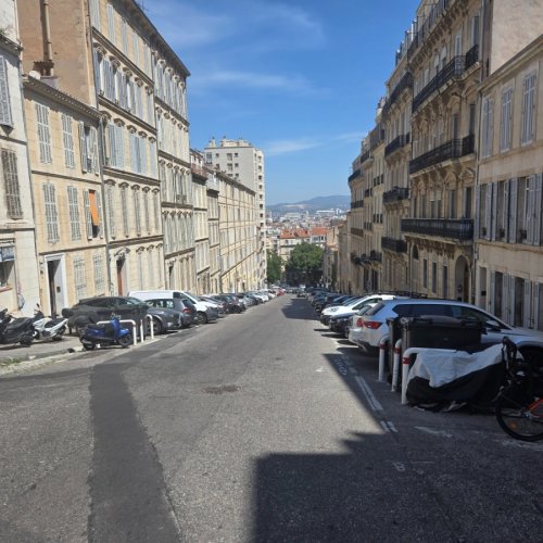 La question : Pourquoi Marseille a autant de rues en pente ?